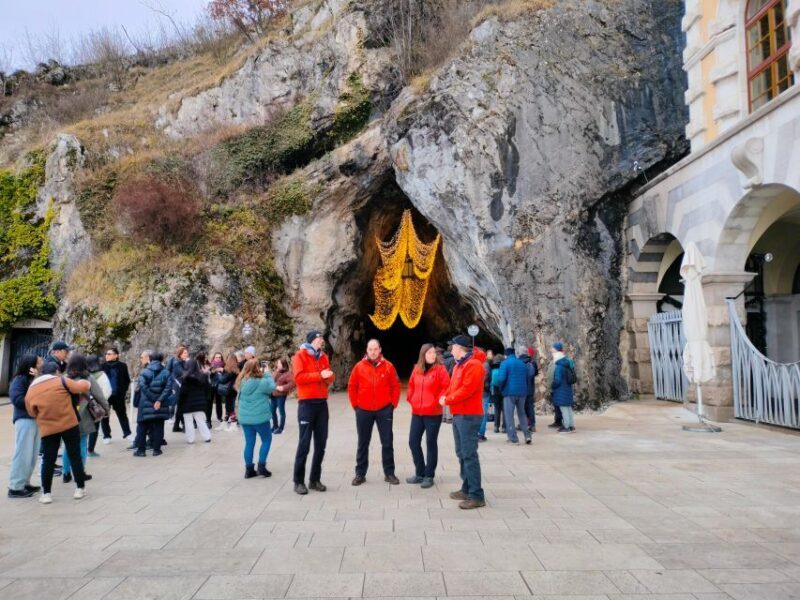 Postojna cave and bled lake day tour from Ljubljana - Exploring Slovenia in a Day: A Deep Dive
