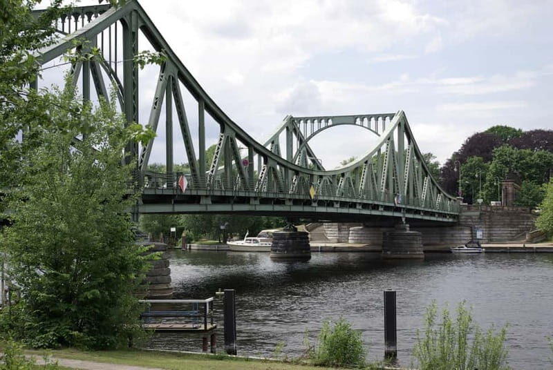 Potsdam: 5-Hour-Tour "Parks & Palaces" from Berlin by VW-Bus - A Closer Look at the Potsdam Tour Experience
