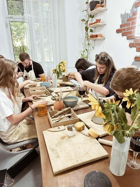 Pottery and Wine Workshop in Tirana - FAQ