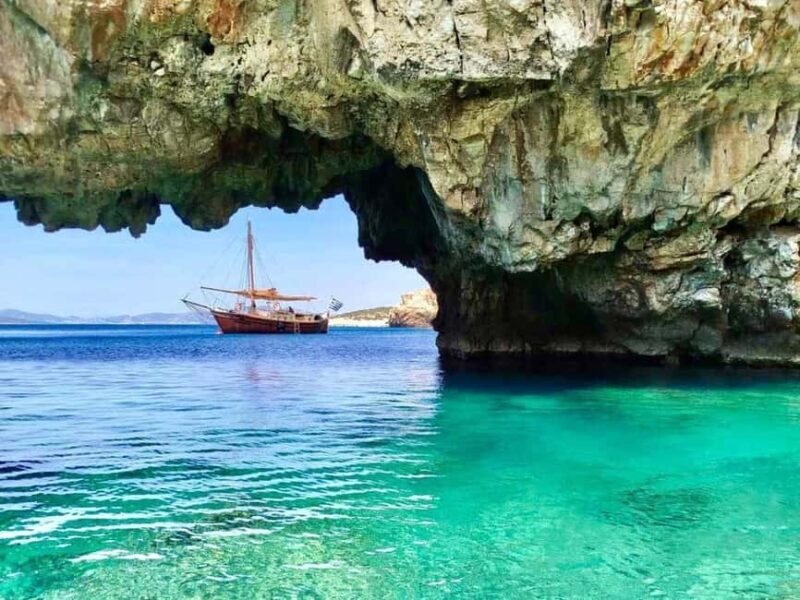 Pounta: A boat trip to the Pirate Cave - Authentic Experiences and Authentic Views