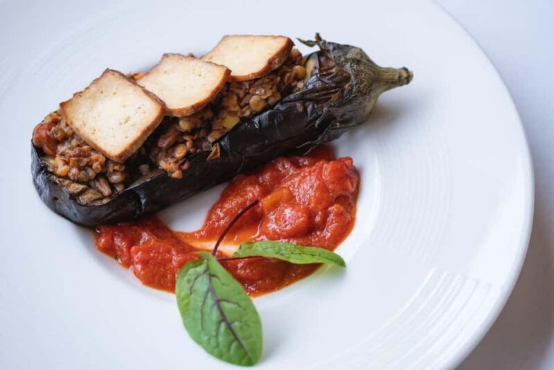Pozna: Romantic Italian Dinner with Live Music and Wine - FAQ