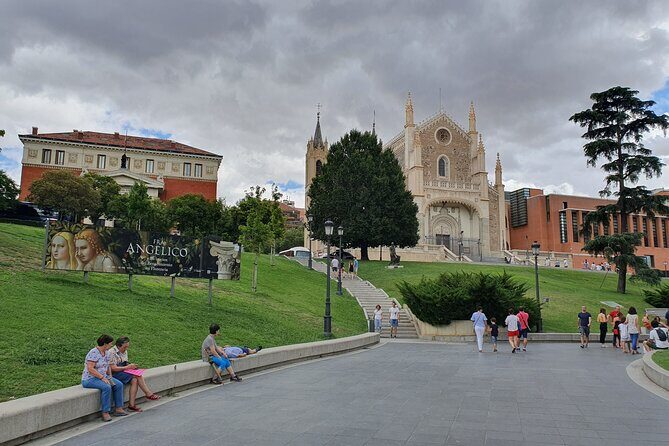 Prado Museum Small Group Tour - Why Choose a Small-Group Guided Tour in Madrid?