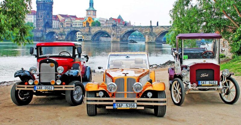 Prague: 1-Hour Vintage Car Tour - Key Points