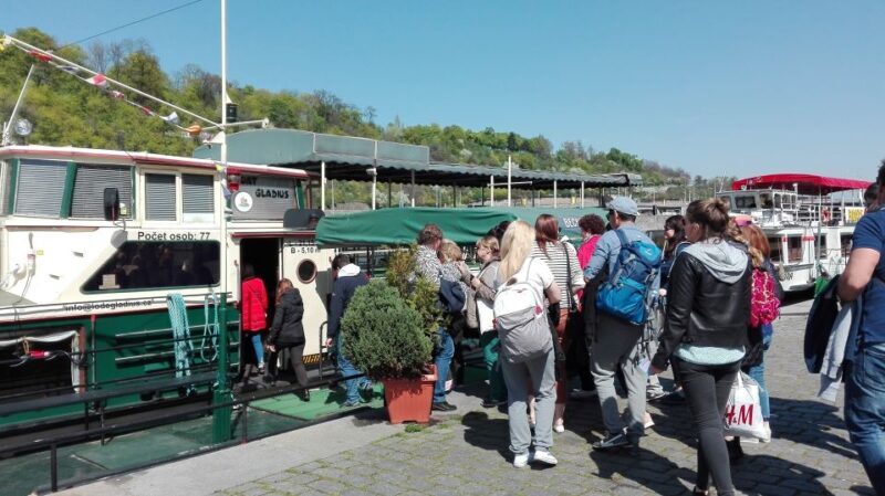 Prague: 3-hour Evening River Cruise with Dinner - What Reviewers Say: Authentic Insights