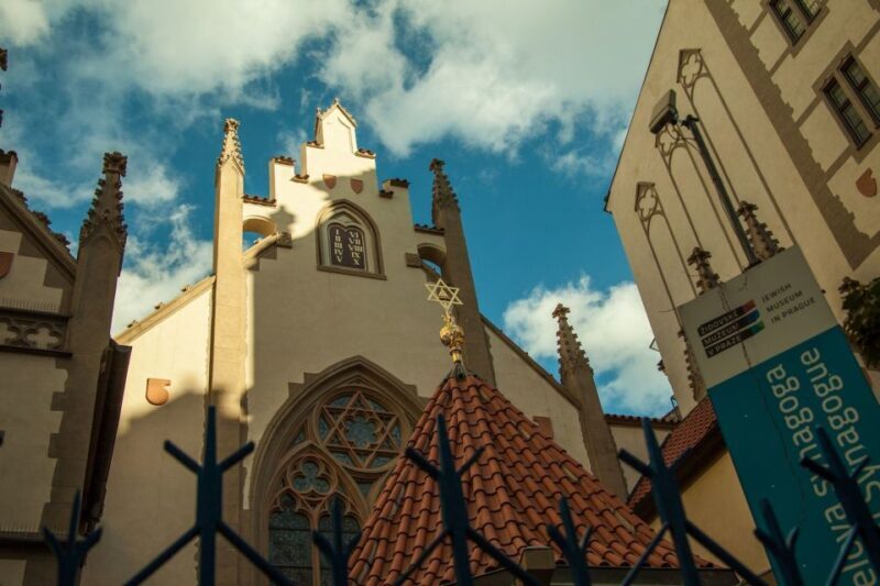 Prague: 3-Hour Old Town and Prague Castle Tour in German - Authentic Experiences and Unique Highlights