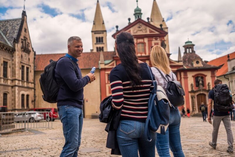 Prague: 6-Hour Tour with River Boat Cruise and Lunch - What the Reviews Say