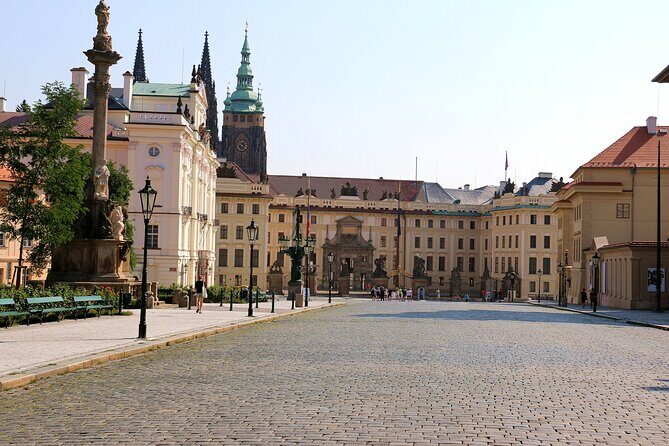 Prague Airport Transfers, Praga Aeropuerto Traslados, ESPAOL-ENG - Who Should Consider This Transfer?