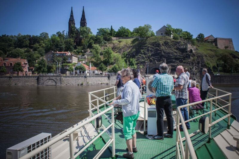 Prague: An unforgettable 2-hour cruise on the Vltava River. - An In-Depth Look at the Vltava River Cruise Experience