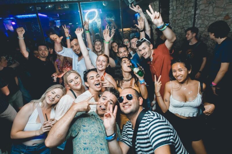 Prague: Boat Party with Unlimited Drinks & After Party Entry - Who Should Consider This Tour?