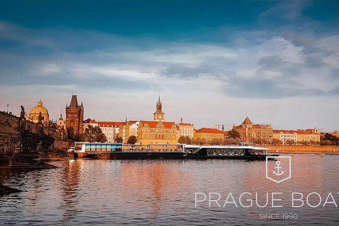 Prague Boats 3-hour Dinner Cruise - Discovering Prague from the Water: Prague Boats 3-hour Dinner Cruise