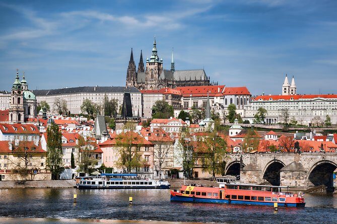 Prague: Bus Tour, Walking Tour, River Cruise and Lunch - The Sum Up