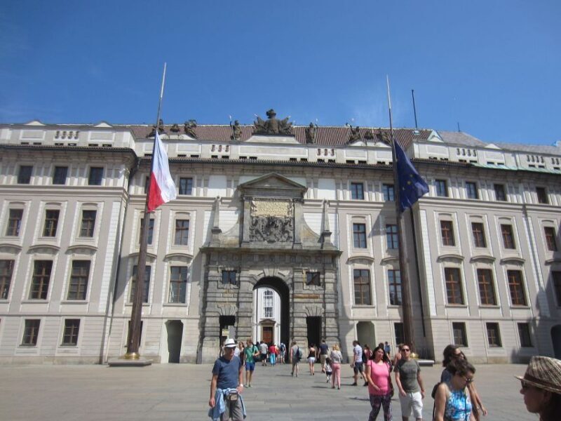 Prague: Castle and Lesser Town Walking Tour with Local Guide - A Detailed Look at the Prague Castle and Lesser Town Tour