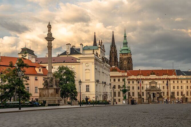 Prague Castle District Tour - Prague Castle District Tour: A Deep Dive into Czech History and Architecture