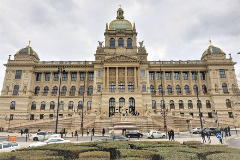 Prague: Castle, National Museum & Town Hall Tickets & Audio - FAQ