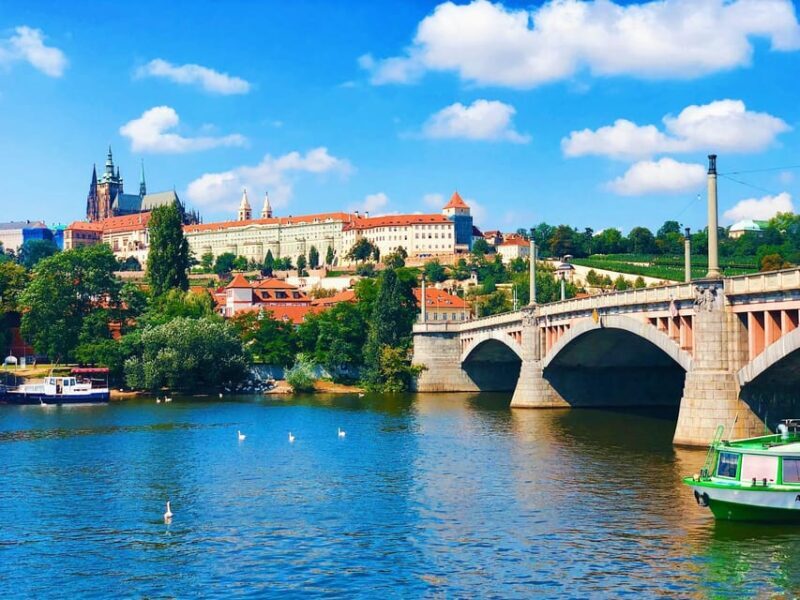 PRAGUE CASTLE: PRIVATE FAIRYTALE WALKING TOUR - The Sum Up