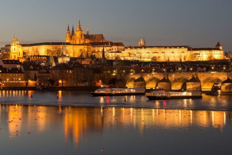 Prague: City Tour and Dinner Cruise with Hotel Pickup - Practical Details and Tips