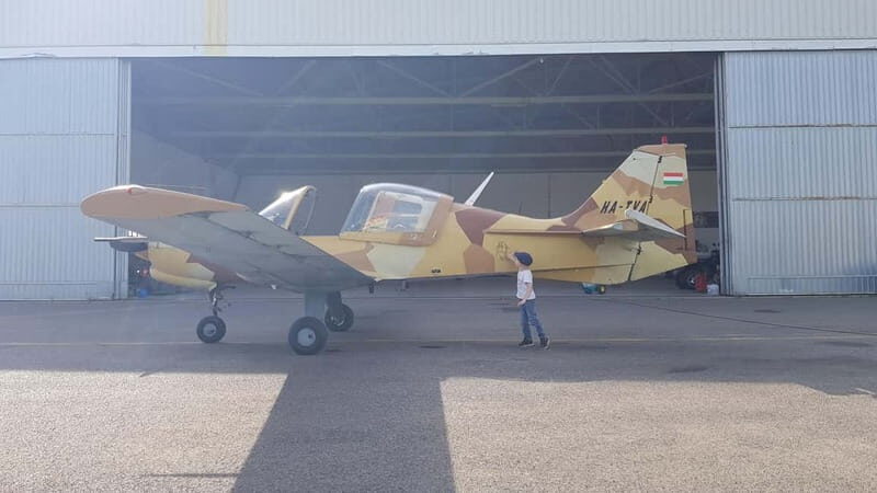 Prague: Ex-Military Trainer Flight Experience - Key Points