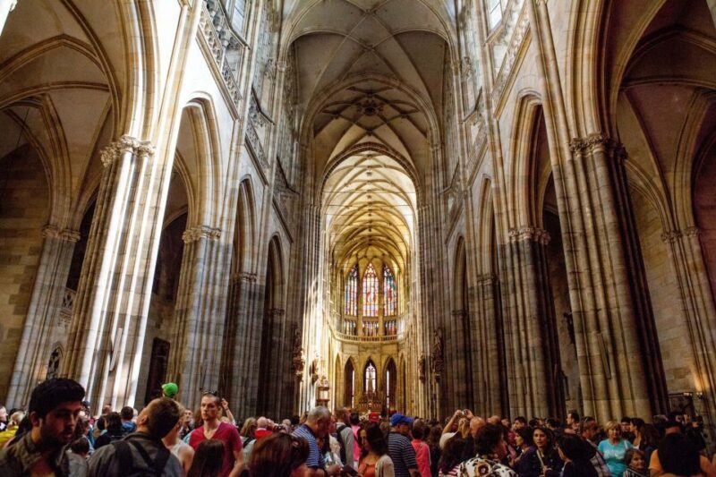 Prague: Full-Day Sightseeing Tour with Cruise and Lunch - Key Points