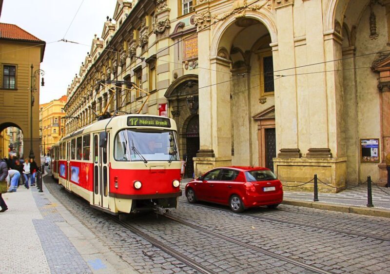 Prague: Full-Day Tour with Lunch and River Boat Cruise - Prague: Full-Day Tour with Lunch and River Boat Cruise