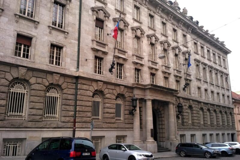 Prague: Gestapo Headquarters Tour in Spanish - Exploring the Dark Corners of Prague’s Nazi Past