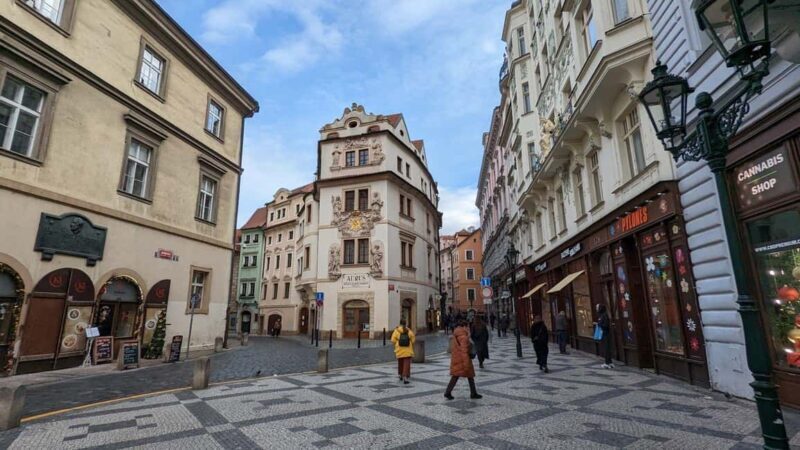 Prague: Illusion Art Museum Ticket & Digital City Tour - A Closer Look at the Experience