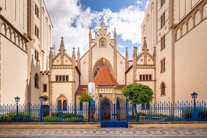 Prague Jewish Quarter Private Tour and Boat Cruise - Exploring Prague’s Jewish Heritage: What to Expect