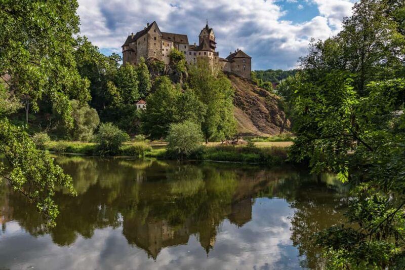 Prague: Karlovy Vary & Loket Tour with Hot Springs & Castle - Visiting Loket: Medieval Fortress and Legends