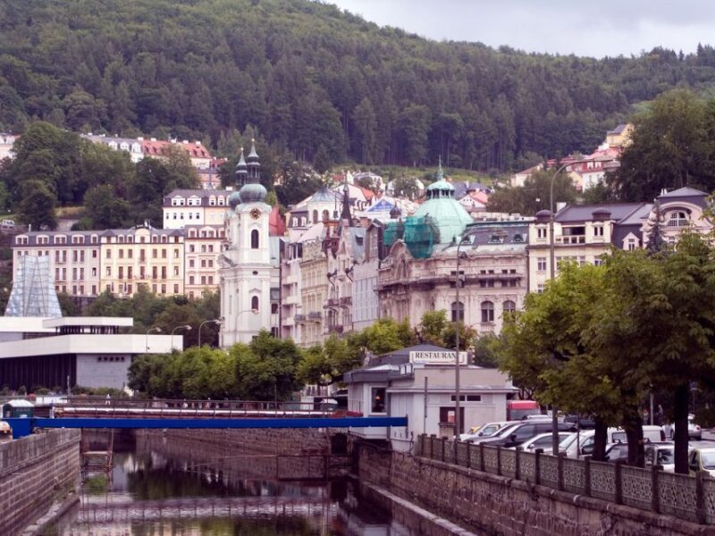 Prague: Karlovy Vary Tour with Lunch and Moser Museum Visit - Prague: Karlovy Vary Tour with Lunch and Moser Museum Visit