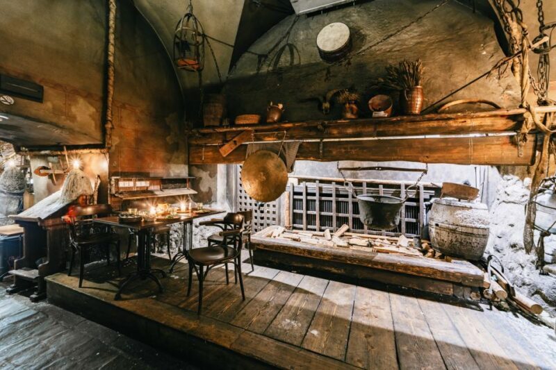 Prague: Medieval Dinner with Unlimited Drinks - Practical Tips for a Smooth Experience