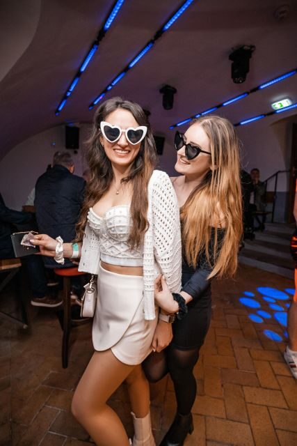 Prague: New Year's Eve Pub Crawl & Shots Bar Club Entry - The Experience in Detail