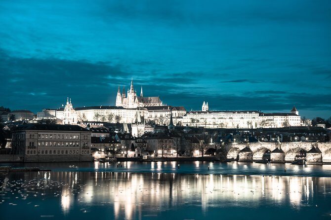 Prague Night Tour and River Vltava Dinner Cruise - A Detailed Look at the Tour Experience