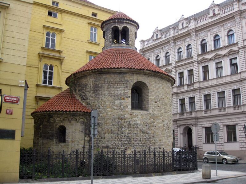 Prague: Old, New, and Jewish Towns Guided Walking Tour - Is This Tour Worth Your Time?