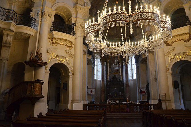 Prague Old Town Tour with a Classical Concert - Key Points