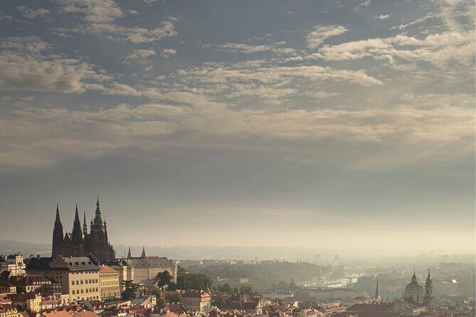 Prague Photoshoot for Couples, Betrothed, Family & Friends - Who Should Consider This Tour?