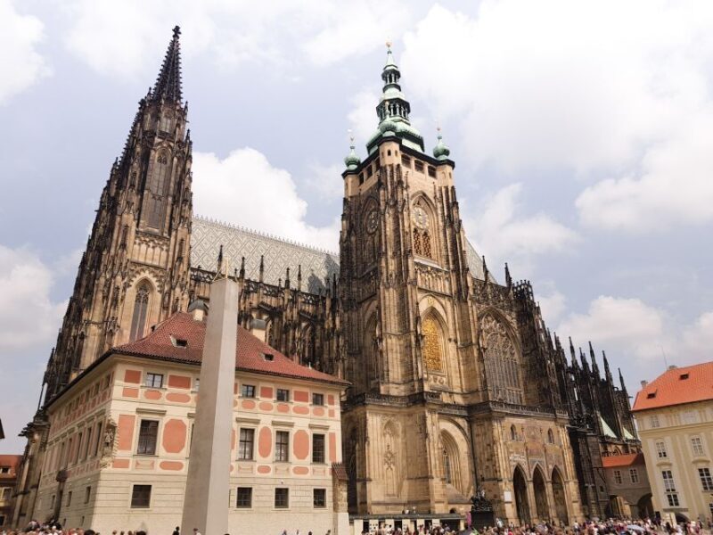 Prague: Prague Castle Complex Smartphone Audio Guide - What the Audio Guide Offers and Its Limitations