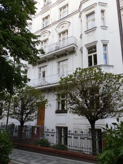 Prague: Private Prague Art Nouveau and Cubism Tour - FAQs