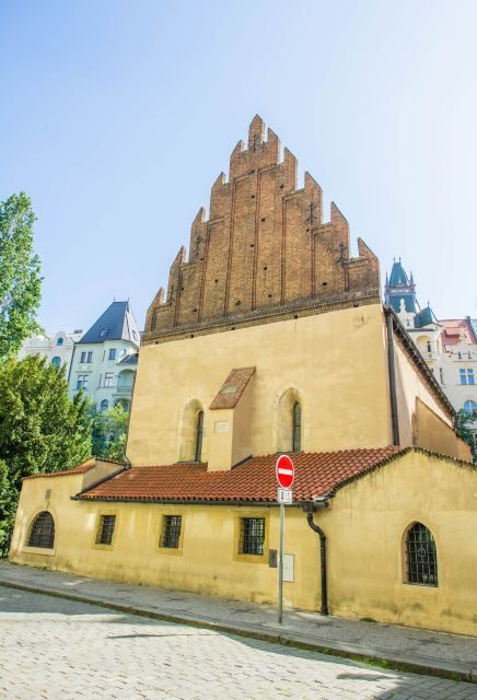 Prague: Private Tour inside the Jewish Cemetery & Synagogues - Exploring Prague’s Jewish Quarter: A Private Tour Inside the Synagogues & Cemetery