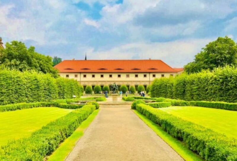 Prague: Private tour of Malá Strana, Kampa, & Charles Bridge - Why This Tour Offers Great Value