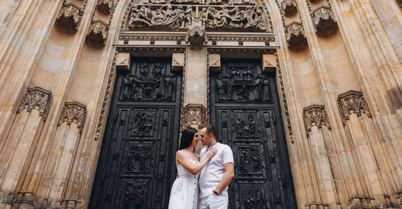 Prague: Professional Photoshoot at Prague Castle - FAQs