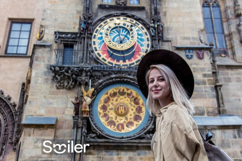 Prague: Professional Photoshoot in the Old Town - Key Points