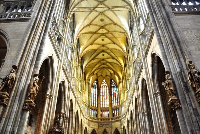 Prague Royal Castle, St Vitus, Golden Lane Tour with Tickets - Who Should Book This Tour?