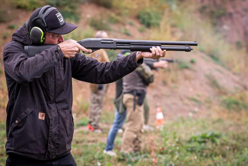 Prague: Shooting Experience with 3 to 10 Guns & Bus Transfer - Prague: Shooting Experience with 3 to 10 Guns & Bus Transfer