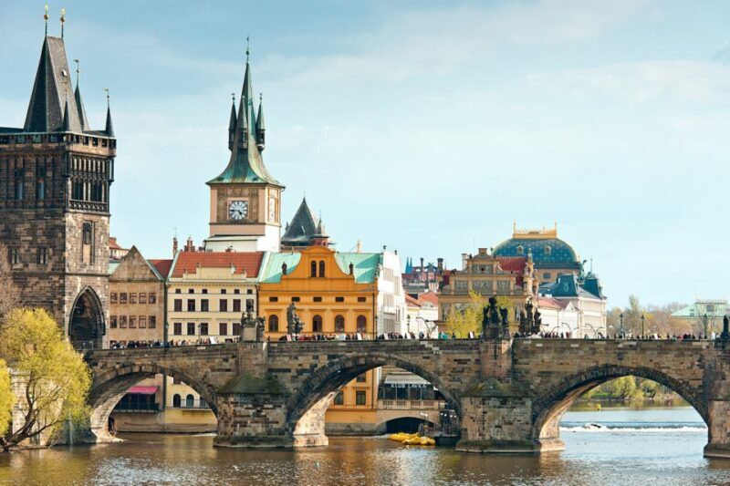 Prague Sightseeing Tour with Lunch - Charles Bridge, Old Town, and the Jewish Quarter