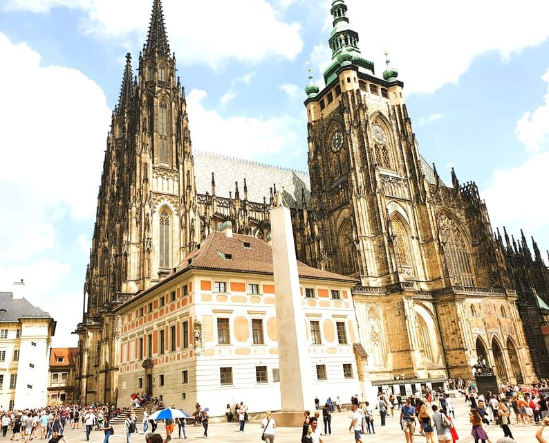 Prague: Skip-the-line Castle Ticket and Optional Audio Guide - Exploring Prague Castle: A Deep Dive