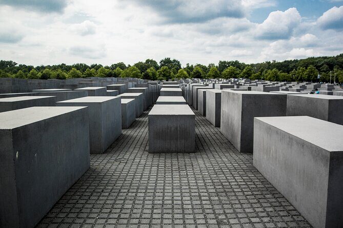Prague to Berlin Private Transfer with Optional Sightseeing - FAQ