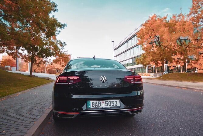 PRAGUE to BERLIN - stop in DRESDEN by LIMOUSINE 3+1pax - Who Should Consider This Tour?