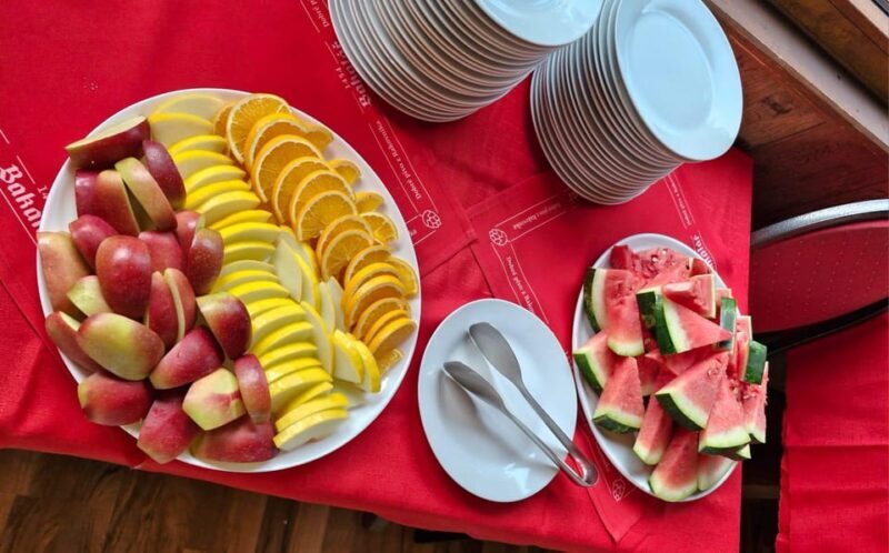 Prague: Valentine's Day Cruise with Dinner and Prosecco - Whats Included and Whats Not