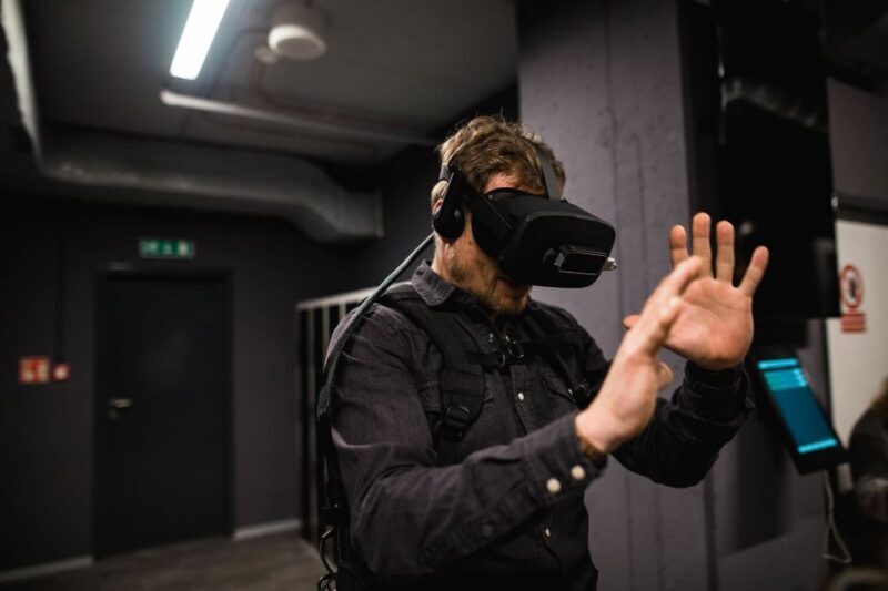 Prague: Virtual-Reality Time-Travel Experience to 1593 - Key Points