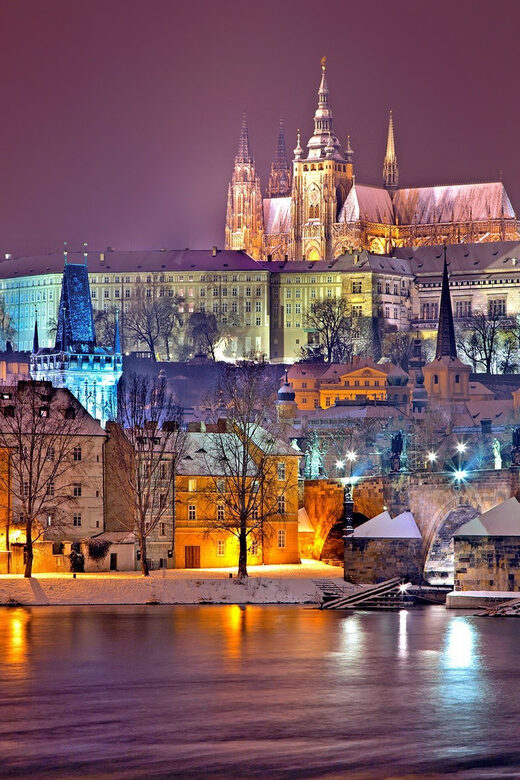 Prague : Visite insolite avec un guide journaliste français - The Experience in Detail