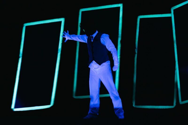 Prague: WOW Show Black Light Theater - FAQs